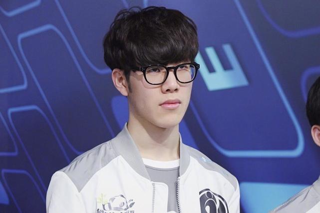 作为亚洲范 作为亚洲范