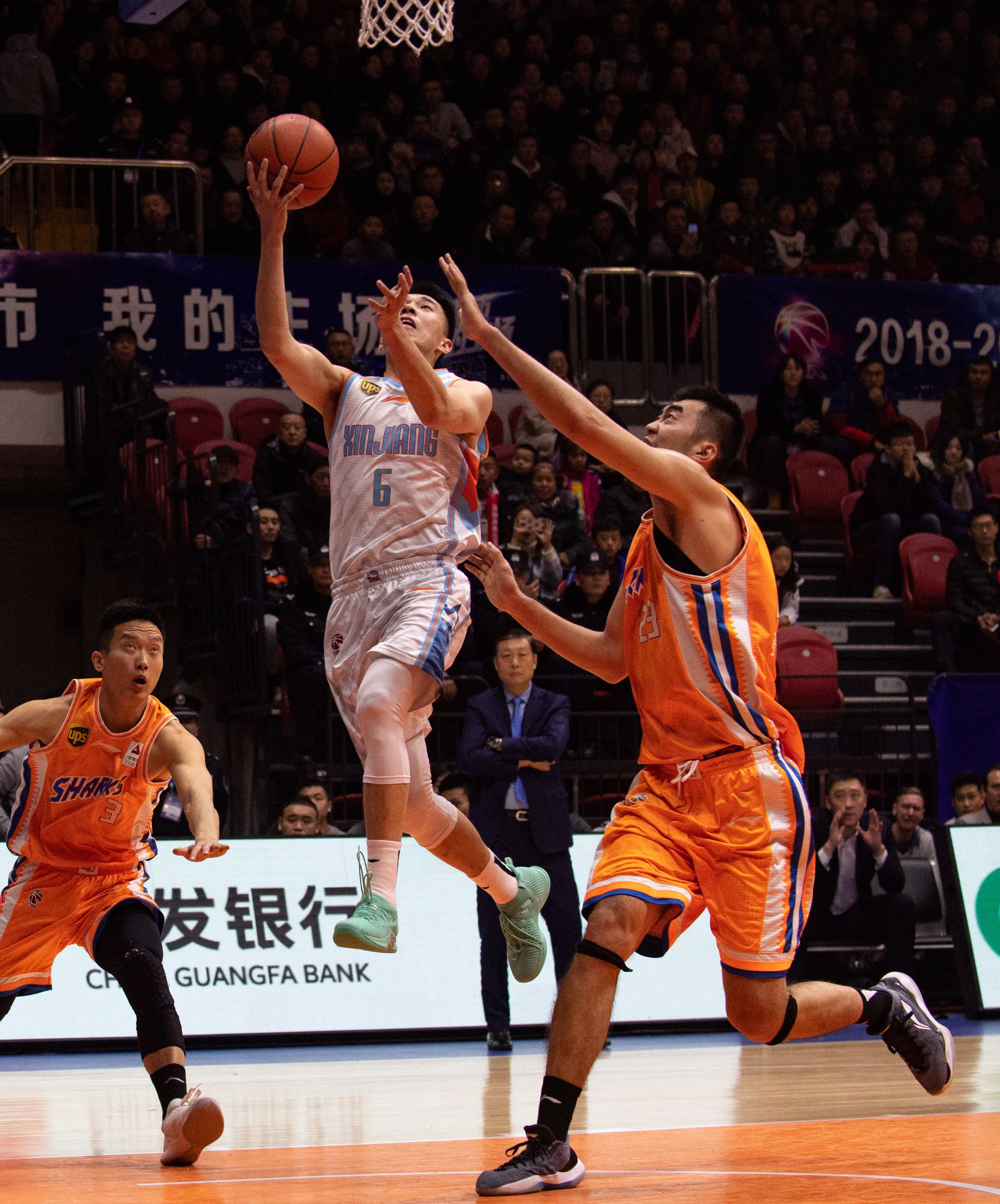 凭借惊人的 凭借惊人的