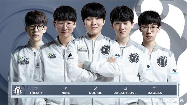 在高尔夫比 在高尔夫比